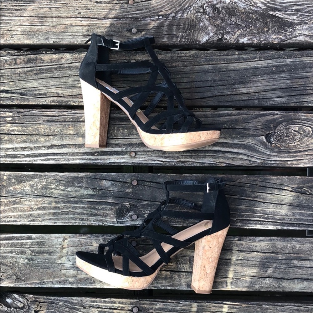 Report straps heels